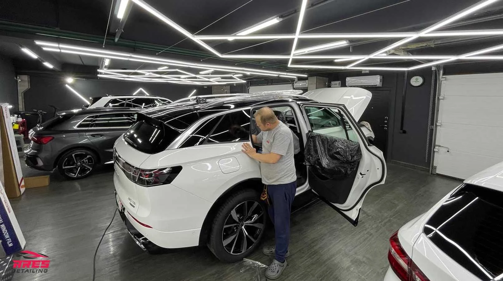 Тонировка стекол автомобиля VW Tavendor