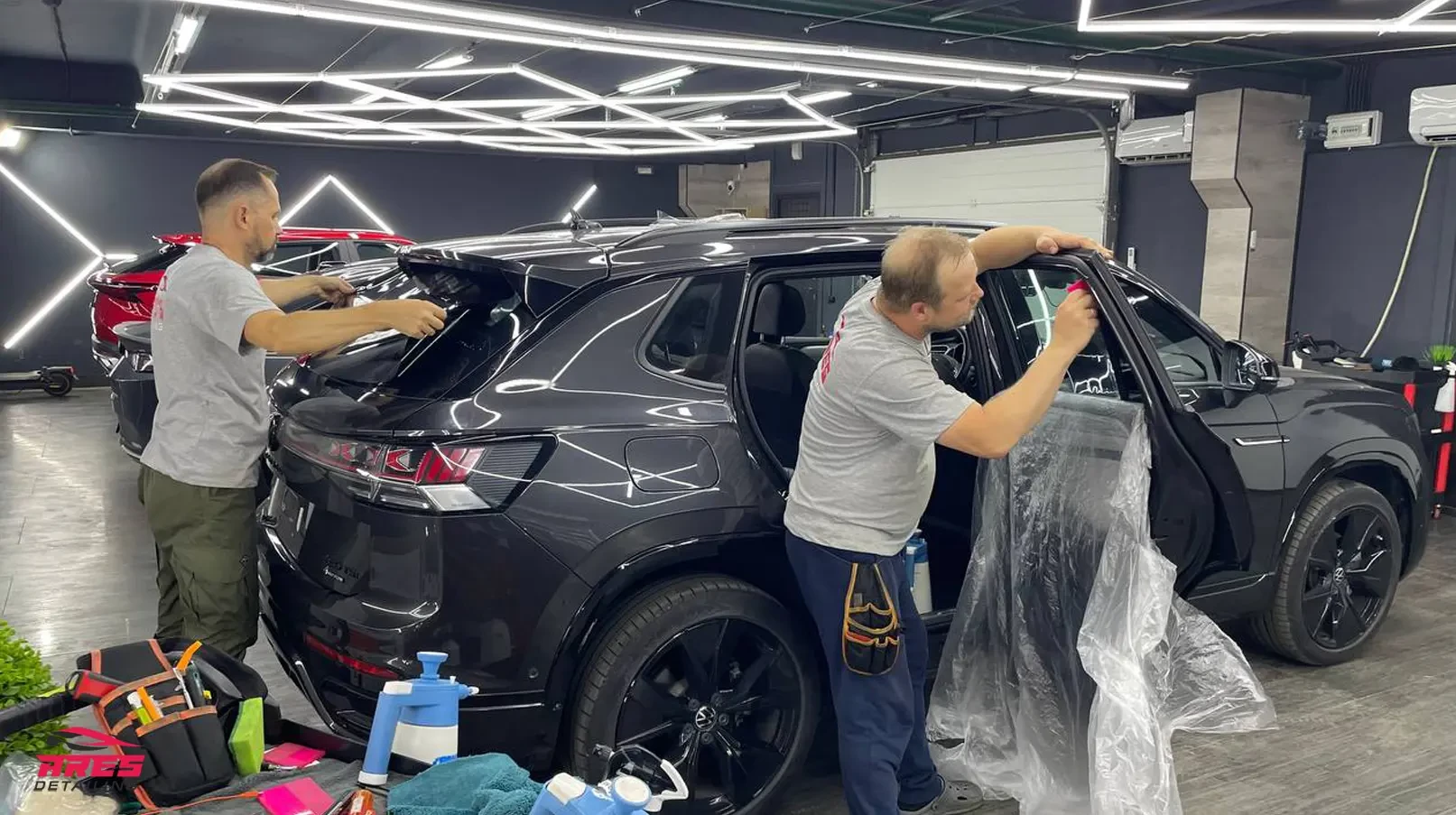 Тонировка стекол автомобиля VW Tayron