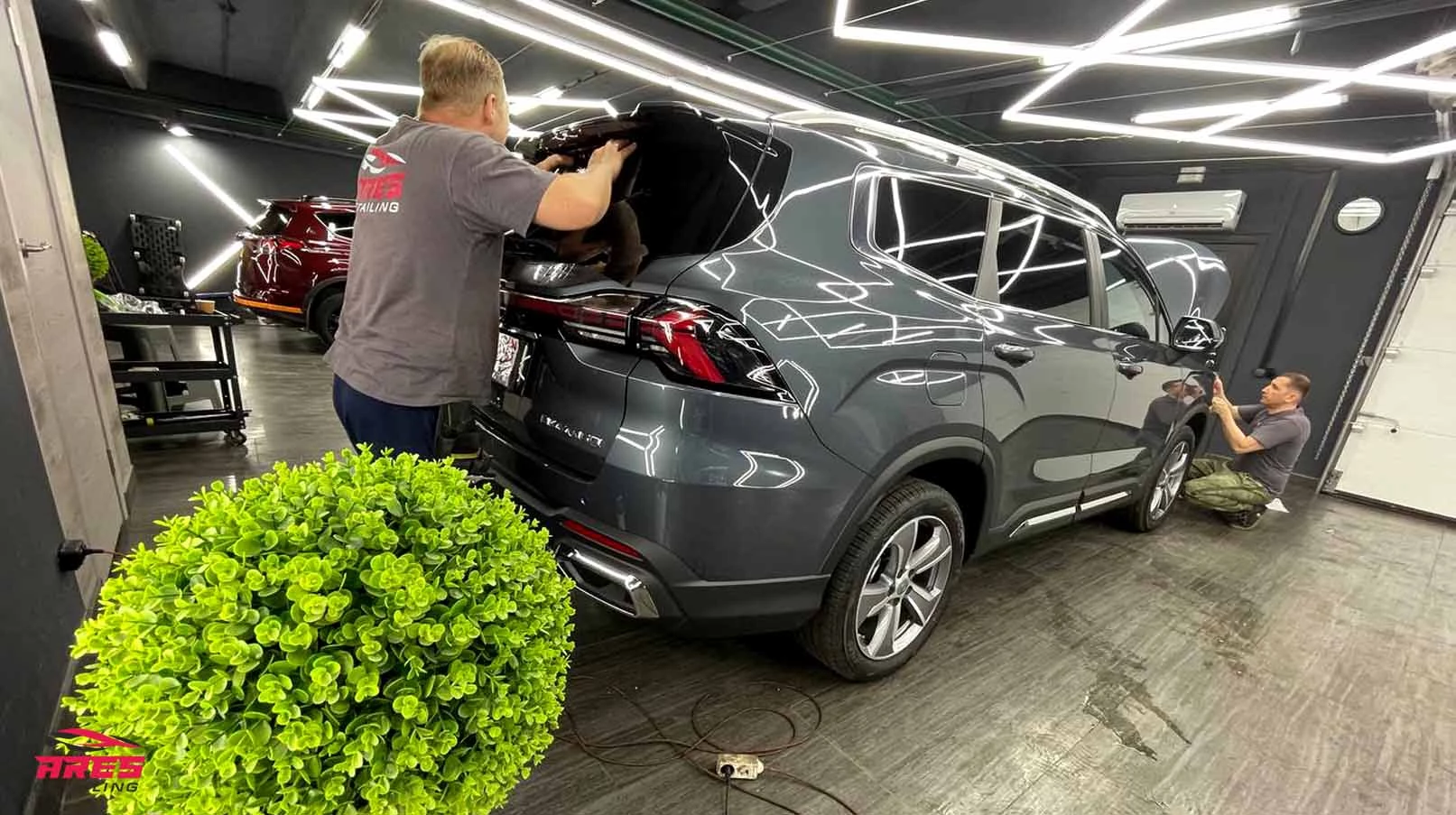 Тонировка стекол автомобиля Geely Okavango