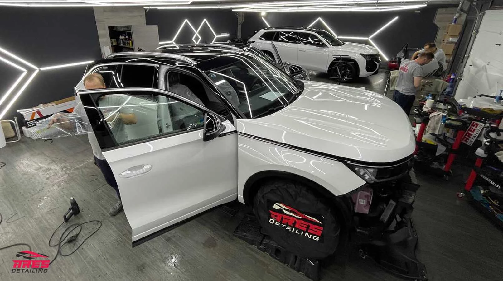 Тонировка стекол автомобиля VW Tavendor