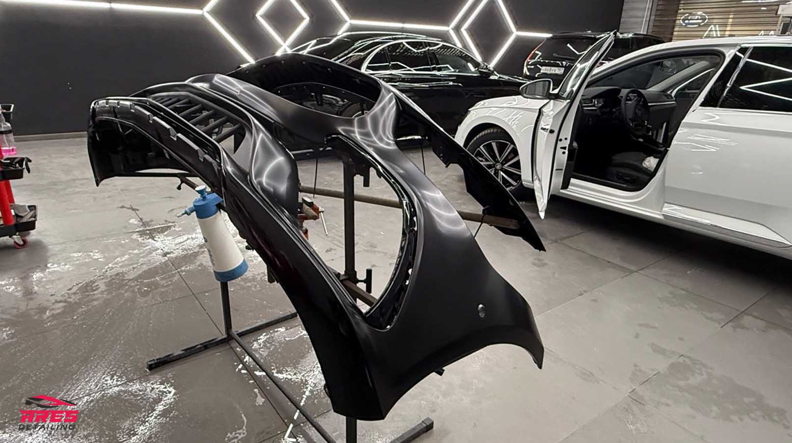 Оклейка матовым полиуретаном автомобиля Mercedes AMG