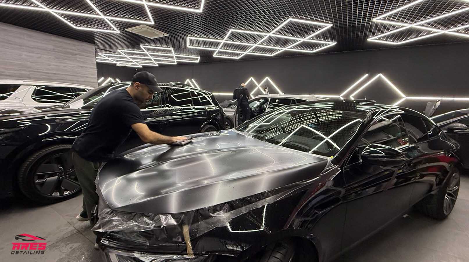 Оклейка матовым полиуретаном автомобиля Mercedes AMG