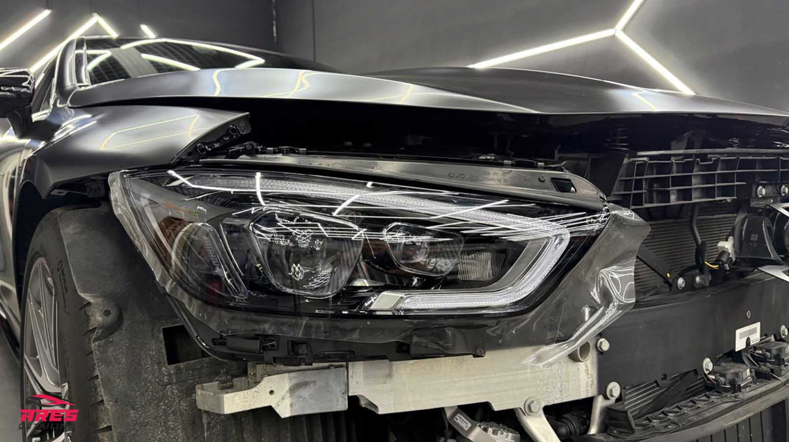 Оклейка матовым полиуретаном автомобиля Mercedes AMG