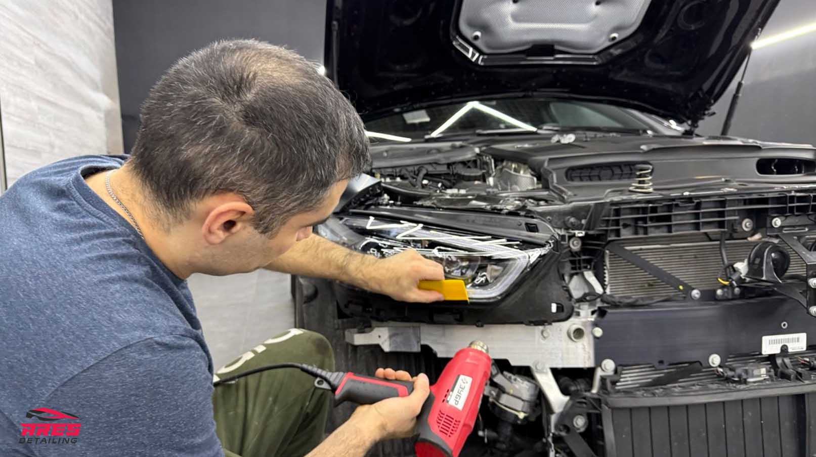 Оклейка матовым полиуретаном автомобиля Mercedes AMG