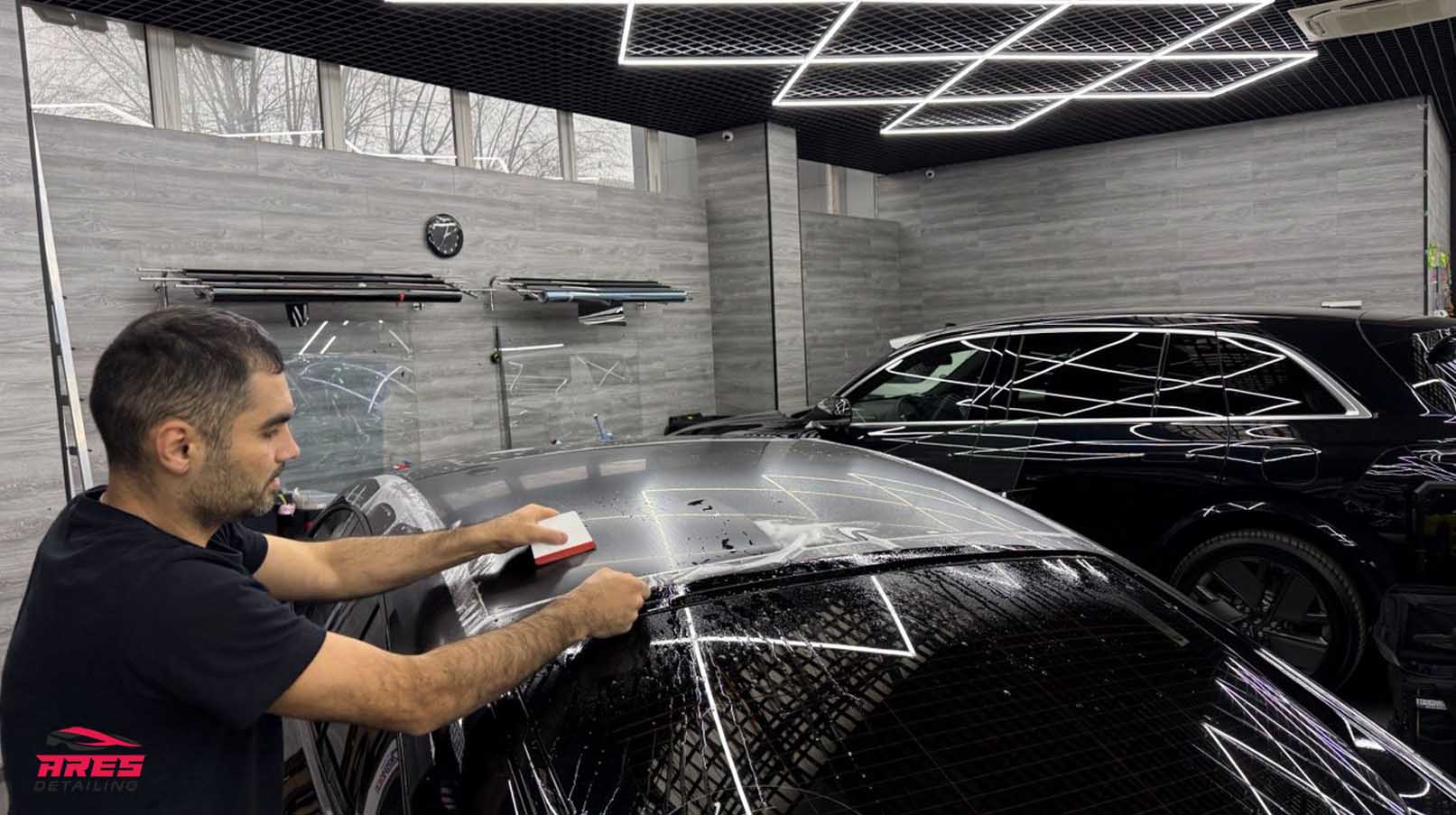 Оклейка матовым полиуретаном автомобиля Mercedes AMG